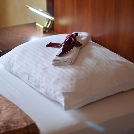 The Regent Club Hotel Ni Szoba fotó