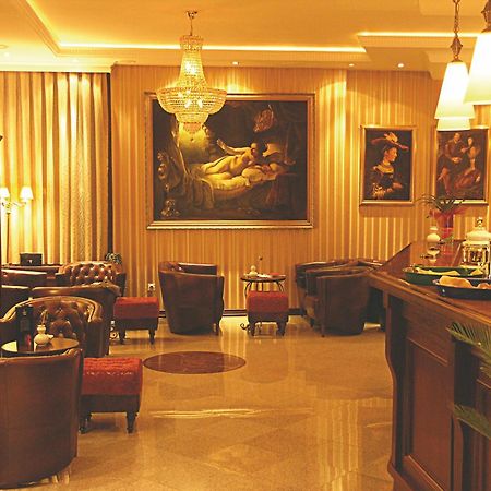The Regent Club Hotel Ni Beltér fotó
