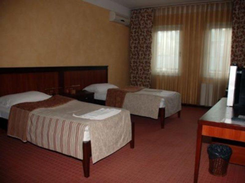 The Regent Club Hotel Ni Kültér fotó