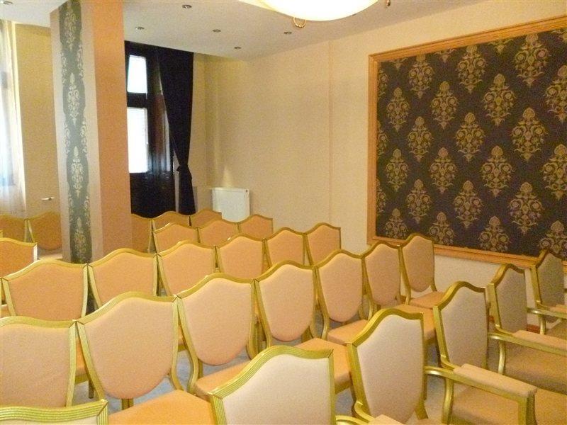 The Regent Club Hotel Ni Kültér fotó
