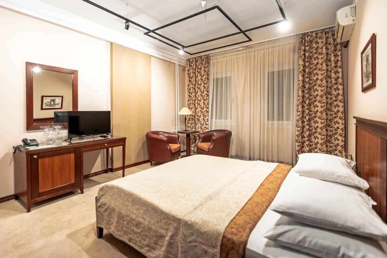 The Regent Club Hotel Ni Kültér fotó