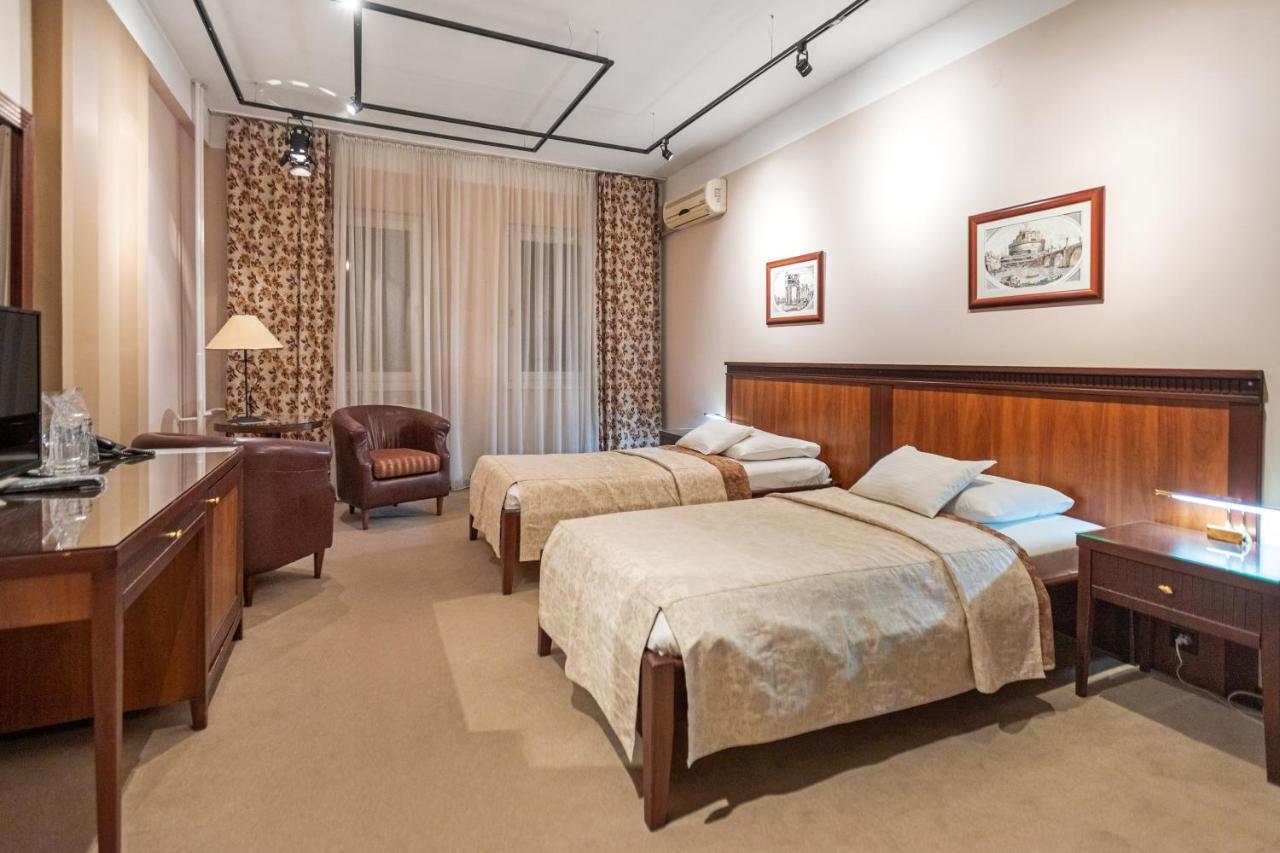 The Regent Club Hotel Ni Kültér fotó